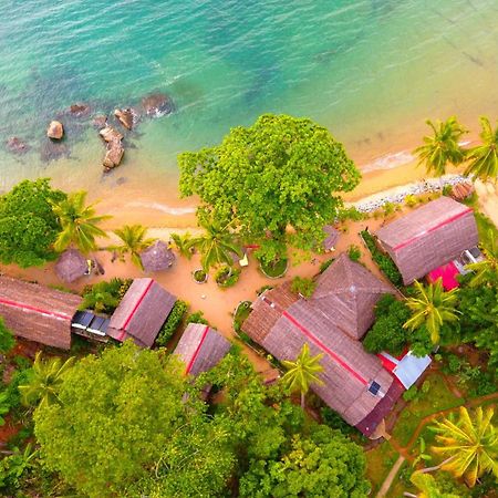 Floraly Komba Hotel - Nosy Komba Bagian luar foto