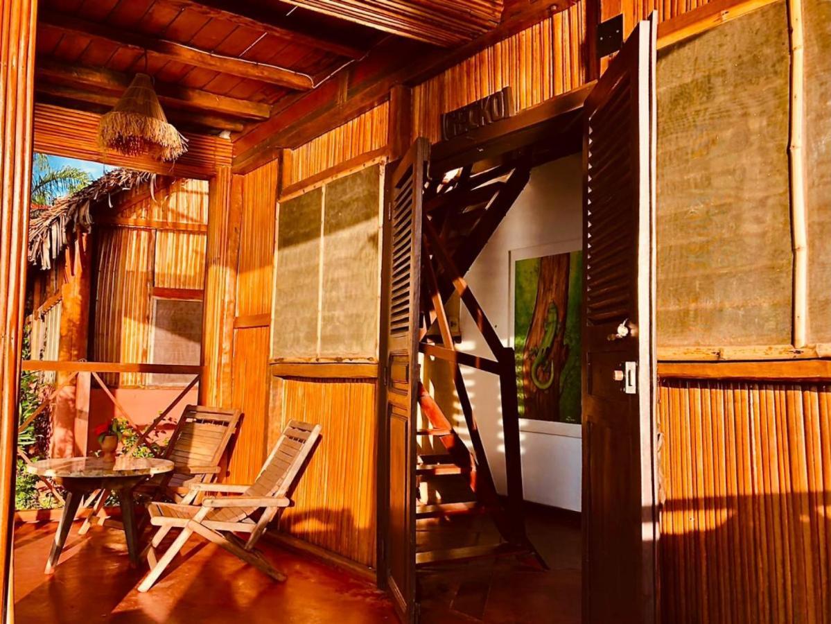 Floraly Komba Hotel - Nosy Komba Ruang foto