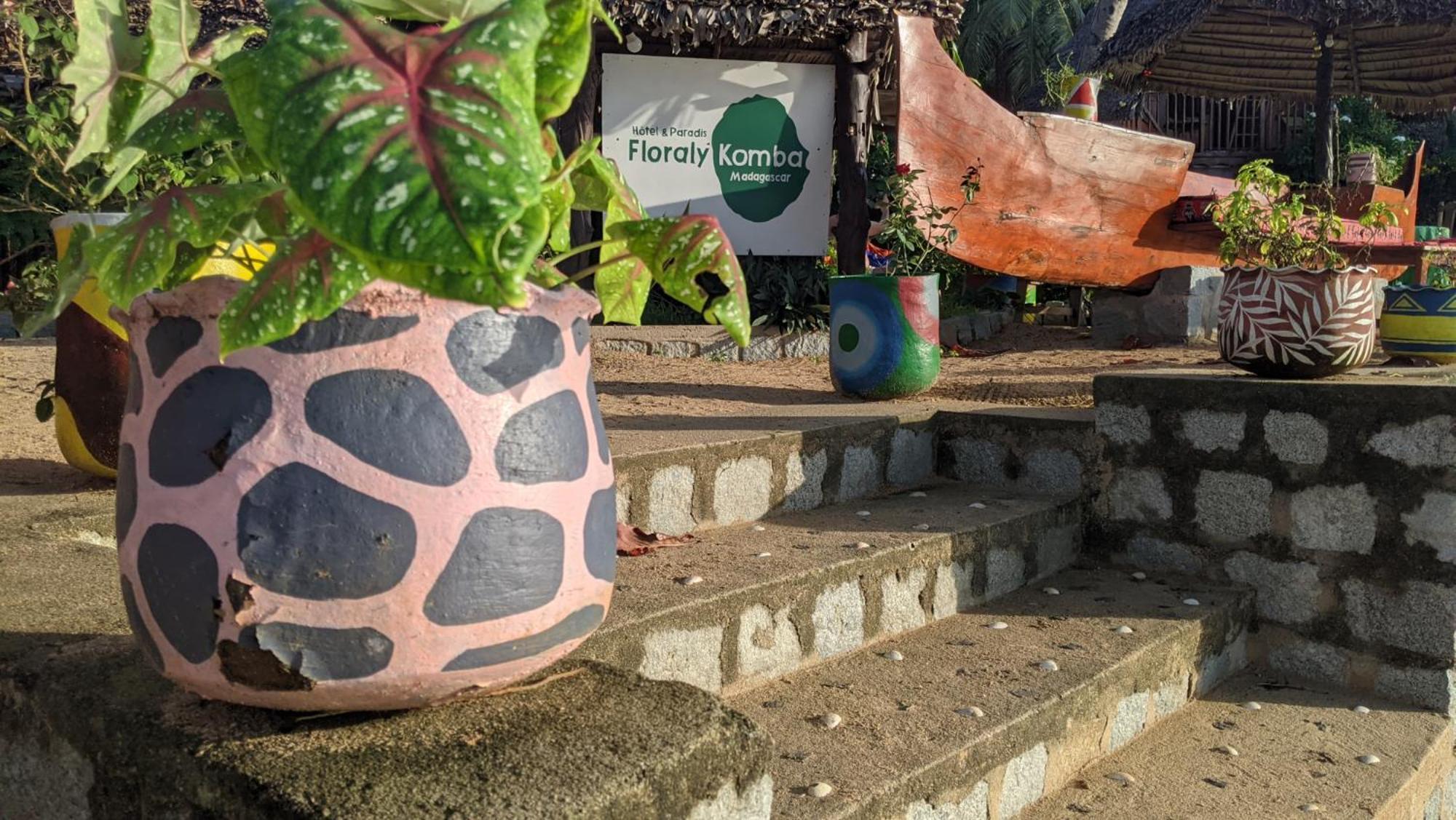 Floraly Komba Hotel - Nosy Komba Bagian luar foto